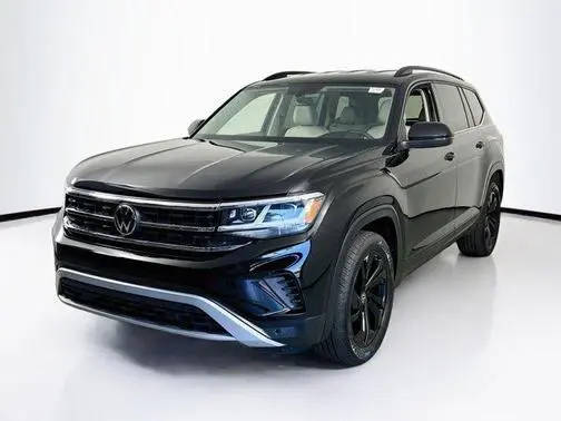2023 Volkswagen Atlas 3.6L V6 SE w/Technology FWD photo