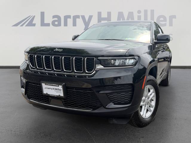 2023 Jeep Grand Cherokee Laredo 4WD photo