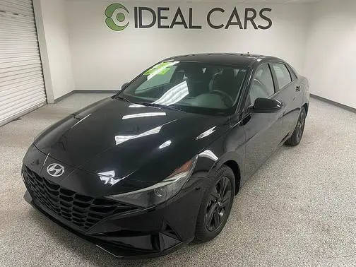 2023 Hyundai Elantra SEL FWD photo