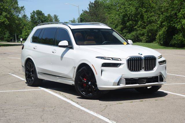 2023 BMW X7 xDrive40i AWD photo
