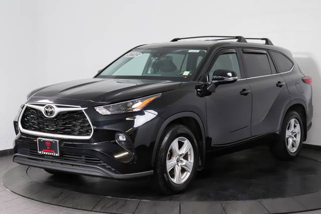 2023 Toyota Highlander LE AWD photo