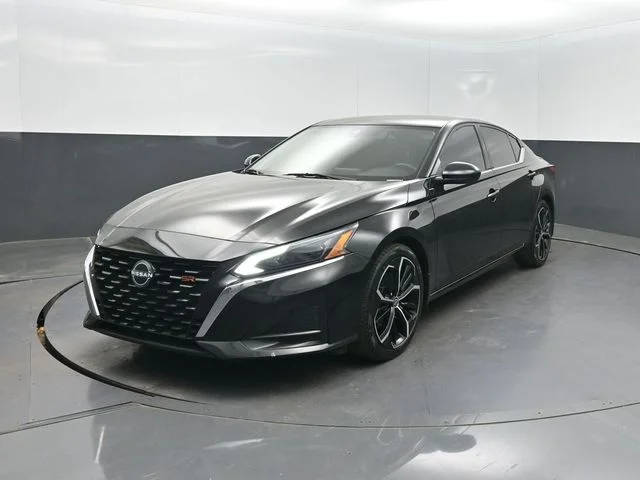2023 Nissan Altima 2.5 SR FWD photo