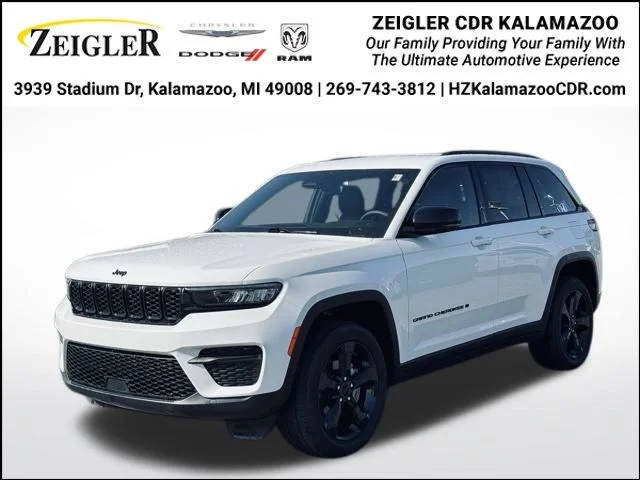 2023 Jeep Grand Cherokee Altitude 4WD photo