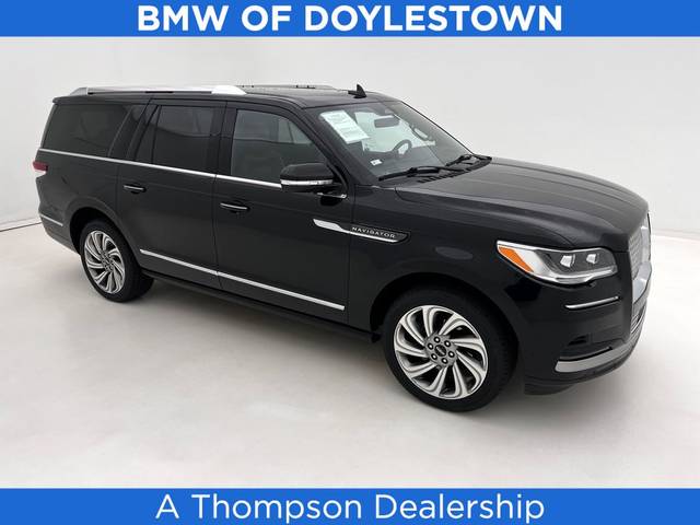 2022 Lincoln Navigator L Reserve 4WD photo