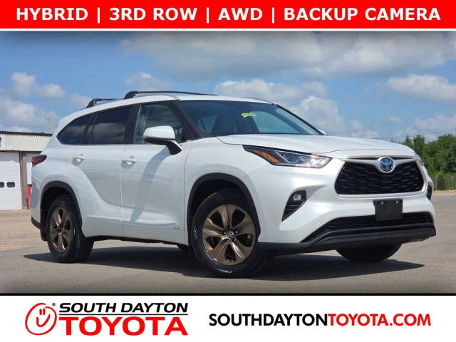 2023 Toyota Highlander Hybrid Bronze Edition AWD photo
