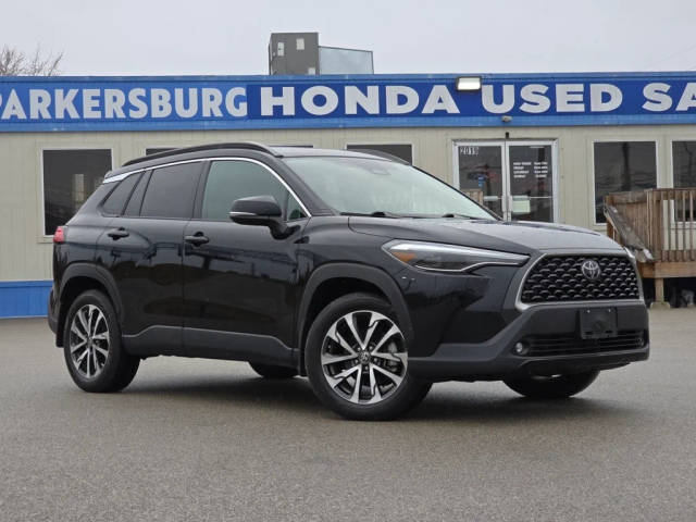 2023 Toyota Corolla Cross XLE AWD photo