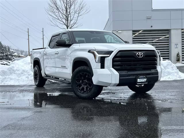 2023 Toyota Tundra SR5 4WD photo