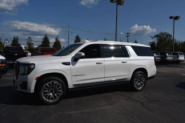 2023 GMC Yukon XL Denali Ultimate 4WD photo