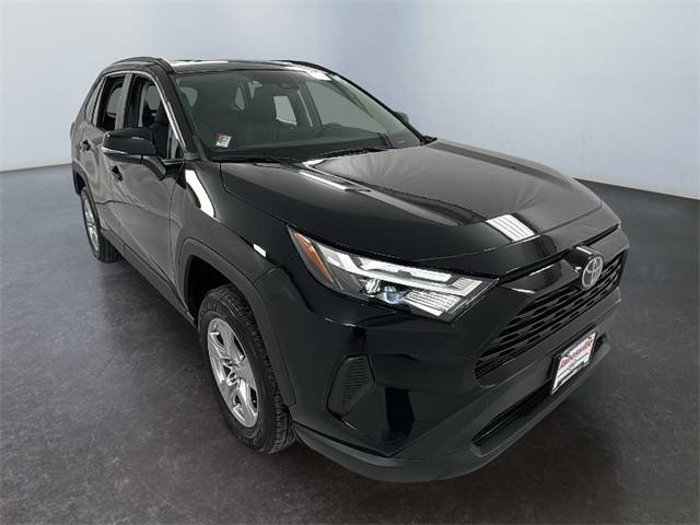 2023 Toyota RAV4 XLE AWD photo