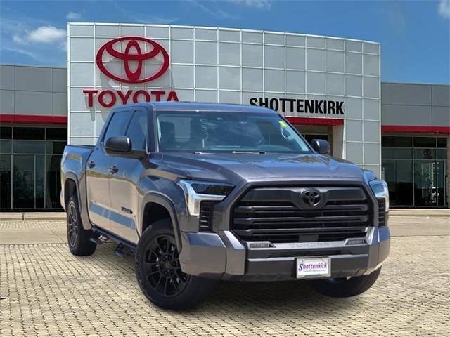 2023 Toyota Tundra SR5 4WD photo