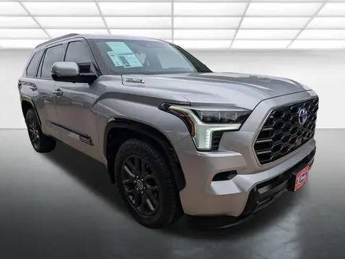 2023 Toyota Sequoia Platinum 4WD photo