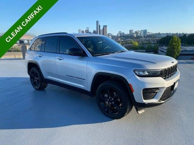 2023 Jeep Grand Cherokee Altitude 4WD photo