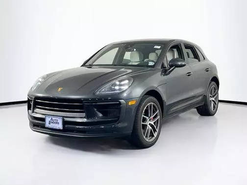 2022 Porsche Macan S AWD photo