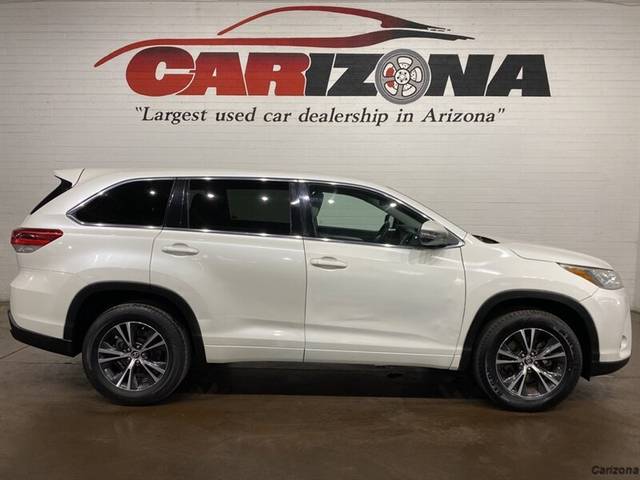 2018 Toyota Highlander LE FWD photo