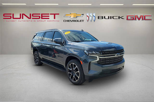2021 Chevrolet Suburban RST 4WD photo