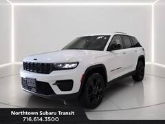 2023 Jeep Grand Cherokee Altitude 4WD photo