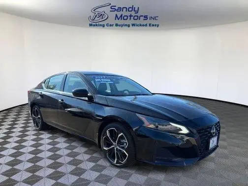 2023 Nissan Altima 2.5 SR AWD photo