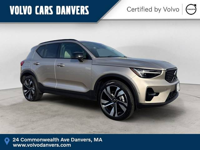 2023 Volvo XC40 Ultimate Dark Theme AWD photo
