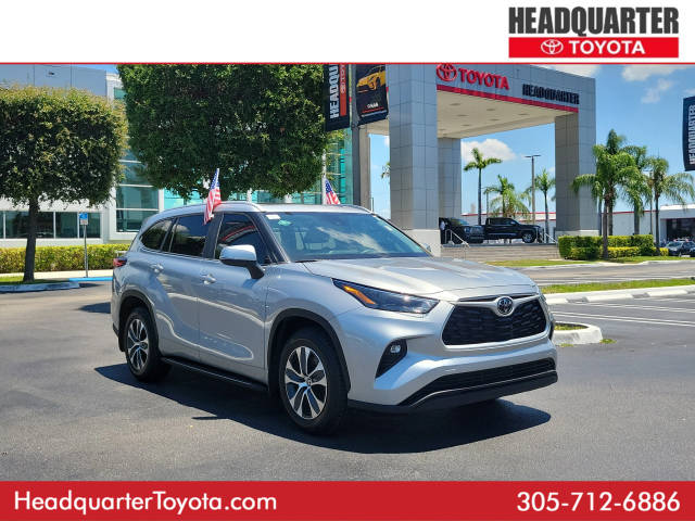 2023 Toyota Highlander XLE FWD photo