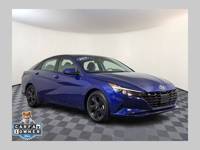 2023 Hyundai Elantra SEL FWD photo