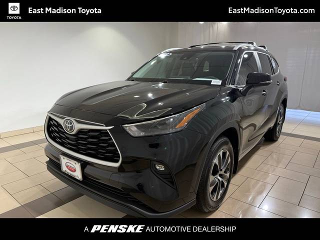 2023 Toyota Highlander L FWD photo