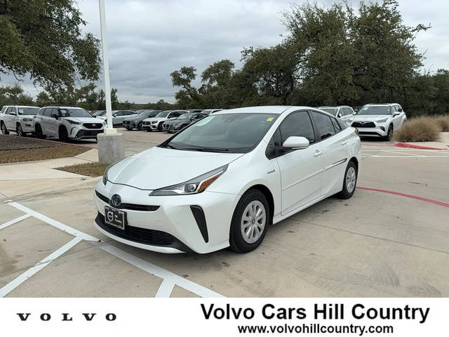 2022 Toyota Prius L Eco FWD photo