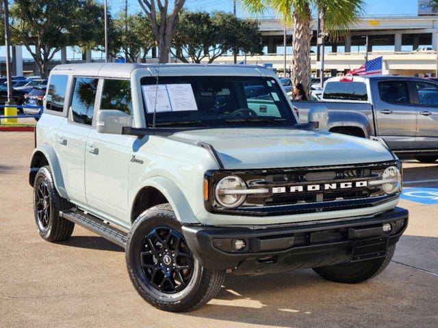 2023 Ford Bronco 4 Door Outer Banks 4WD photo