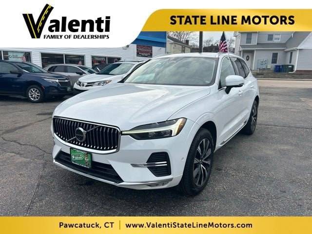 2023 Volvo XC60 Plus Bright Theme AWD photo