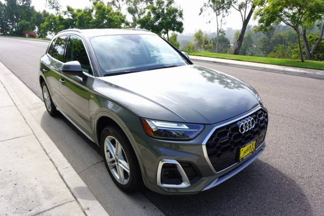 2023 Audi Q5 S line Premium AWD photo