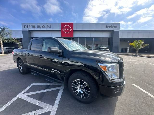 2023 Nissan Titan SV RWD photo
