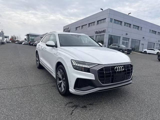 2023 Audi Q8 Premium Plus AWD photo