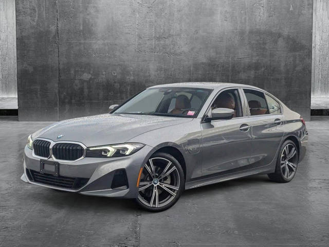 2023 BMW 3 Series 330e xDrive AWD photo