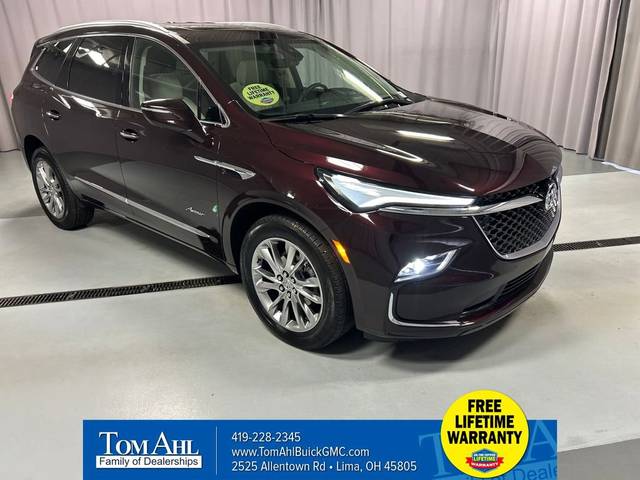 2023 Buick Enclave Avenir AWD photo