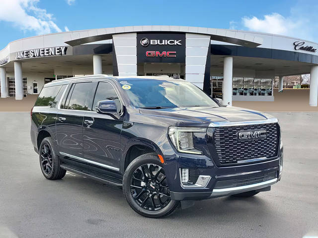 2023 GMC Yukon XL SLT 4WD photo