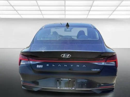 2023 Hyundai Elantra Limited FWD photo