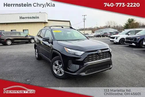 2023 Toyota RAV4 XLE AWD photo