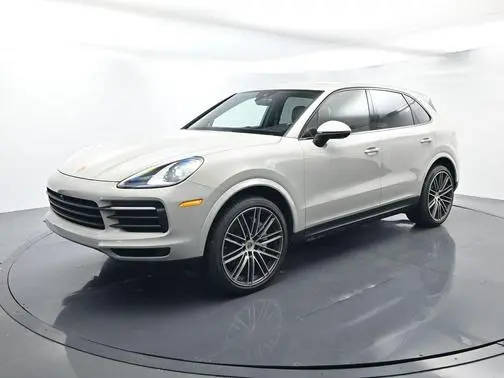 2023 Porsche Cayenne Platinum Edition AWD photo