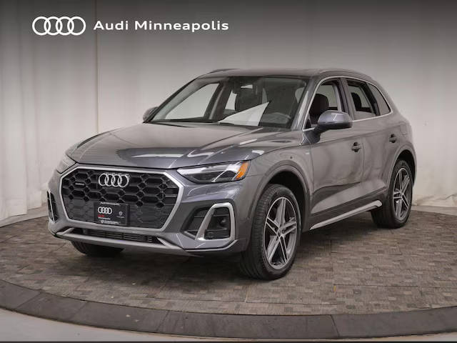 2023 Audi Q5 S line Prestige AWD photo