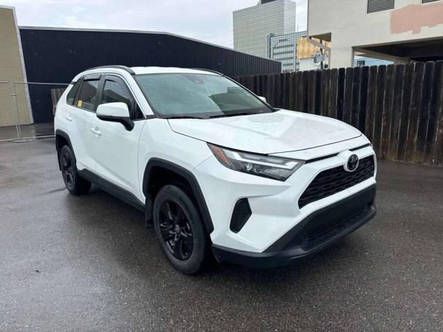 2023 Toyota RAV4 XLE FWD photo