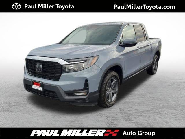 2023 Honda Ridgeline RTL-E AWD photo