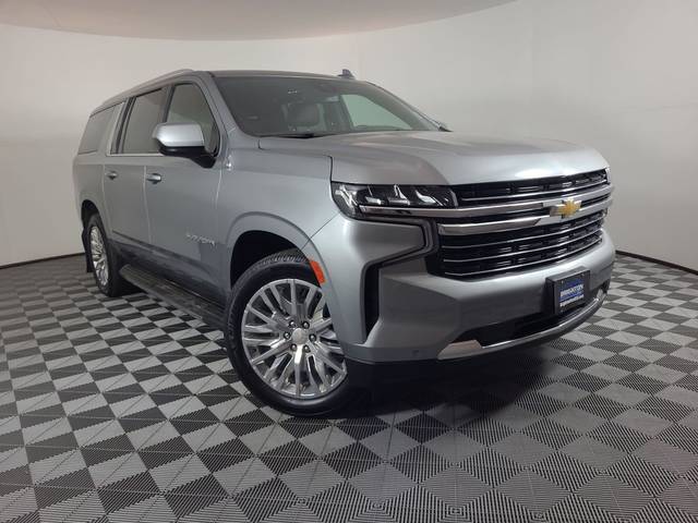 2023 Chevrolet Suburban LT 4WD photo