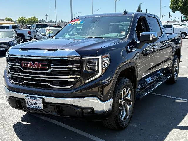 2023 GMC Sierra 1500 SLT 4WD photo