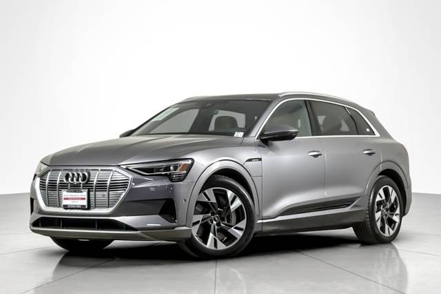 2023 Audi e-tron Premium Plus AWD photo