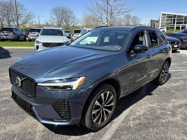 2023 Volvo XC60 Plus Dark Theme AWD photo