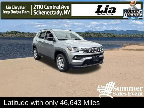 2022 Jeep Compass Latitude 4WD photo