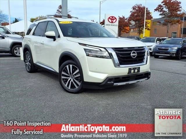 2023 Nissan Pathfinder Platinum 4WD photo