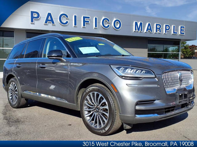 2023 Lincoln Aviator Standard AWD photo