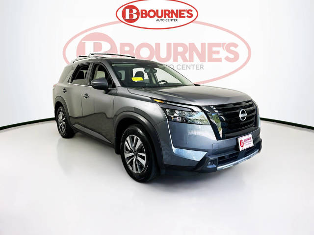 2023 Nissan Pathfinder SL 4WD photo