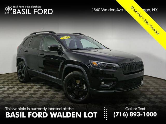 2023 Jeep Cherokee Altitude Lux 4WD photo