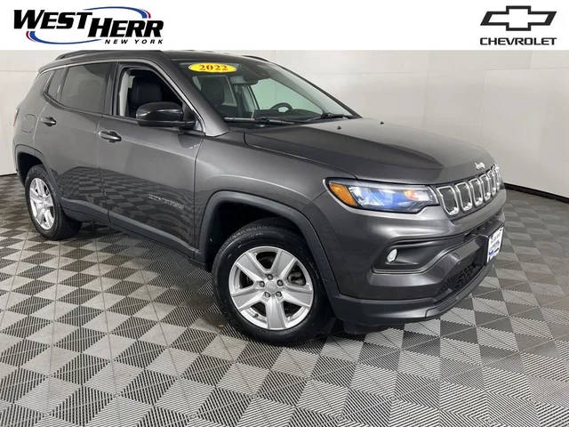 2022 Jeep Compass Latitude 4WD photo
